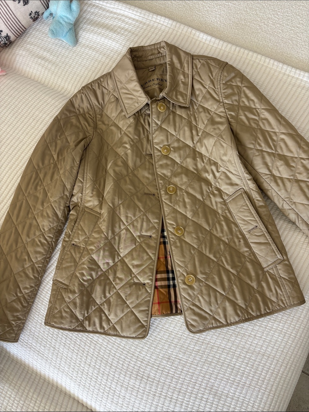 Burberry women’s quilted jacket Medium